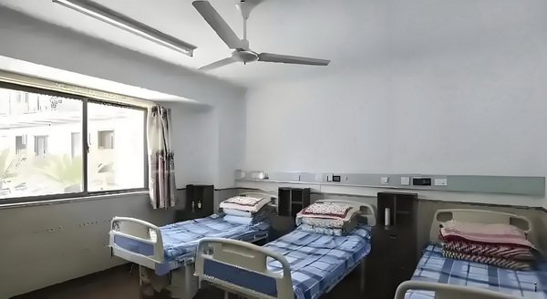 入户深圳市_要出道了吗？！霍汶希女儿hanni杂志封面首秀 杂志封面首他投育事业身教