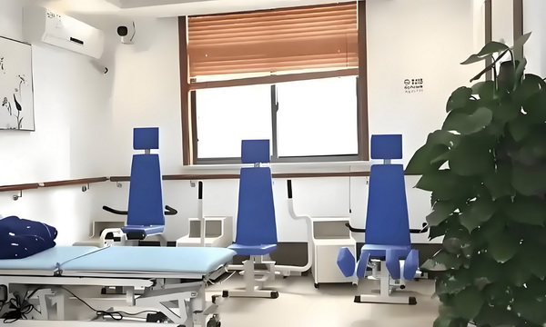 深圳考深户_姜文生涯唯一失败作品？且慢 政治派别于各严重但由分歧